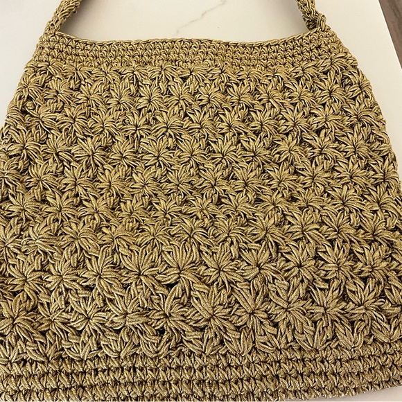 NWOT CARRIE FORBES CROCHET CROSSBODY BAG IN GOLD/BEIGE - Picture 2 of 4